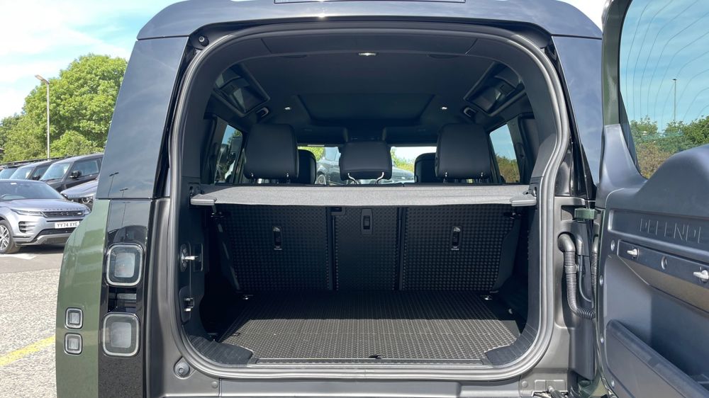 LAND ROVER DEFENDER
