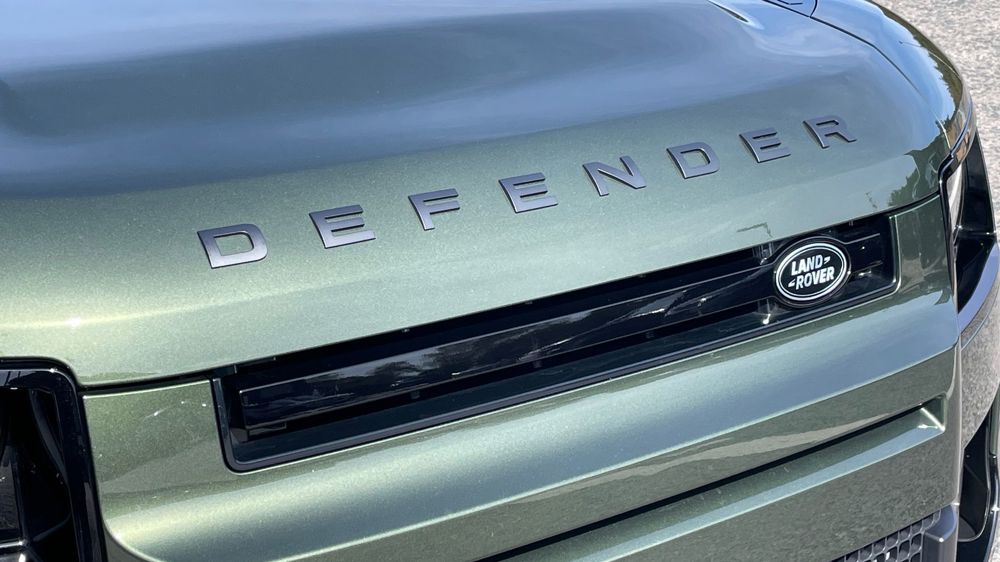 LAND ROVER DEFENDER
