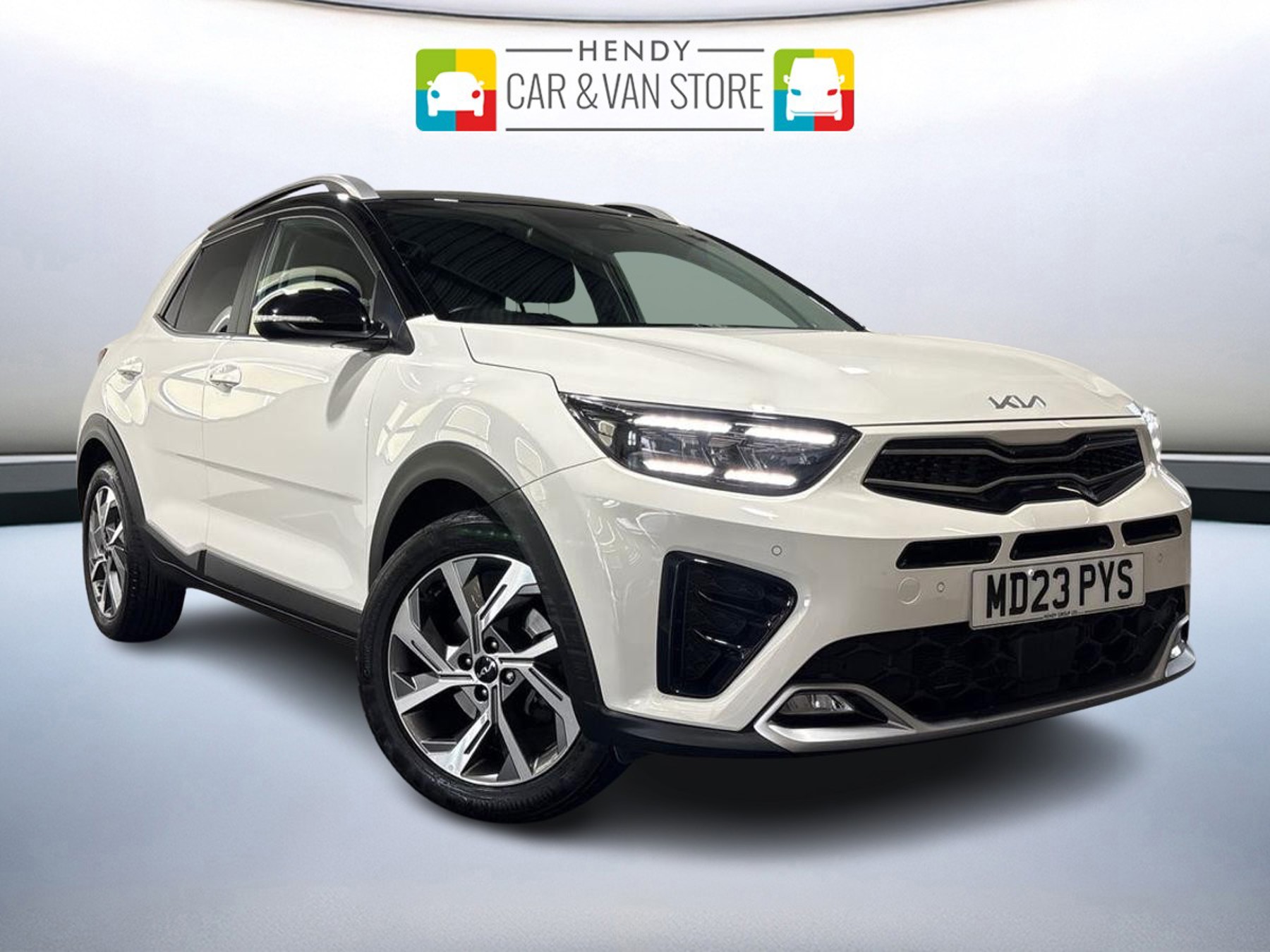 Kia Stonic listing photo