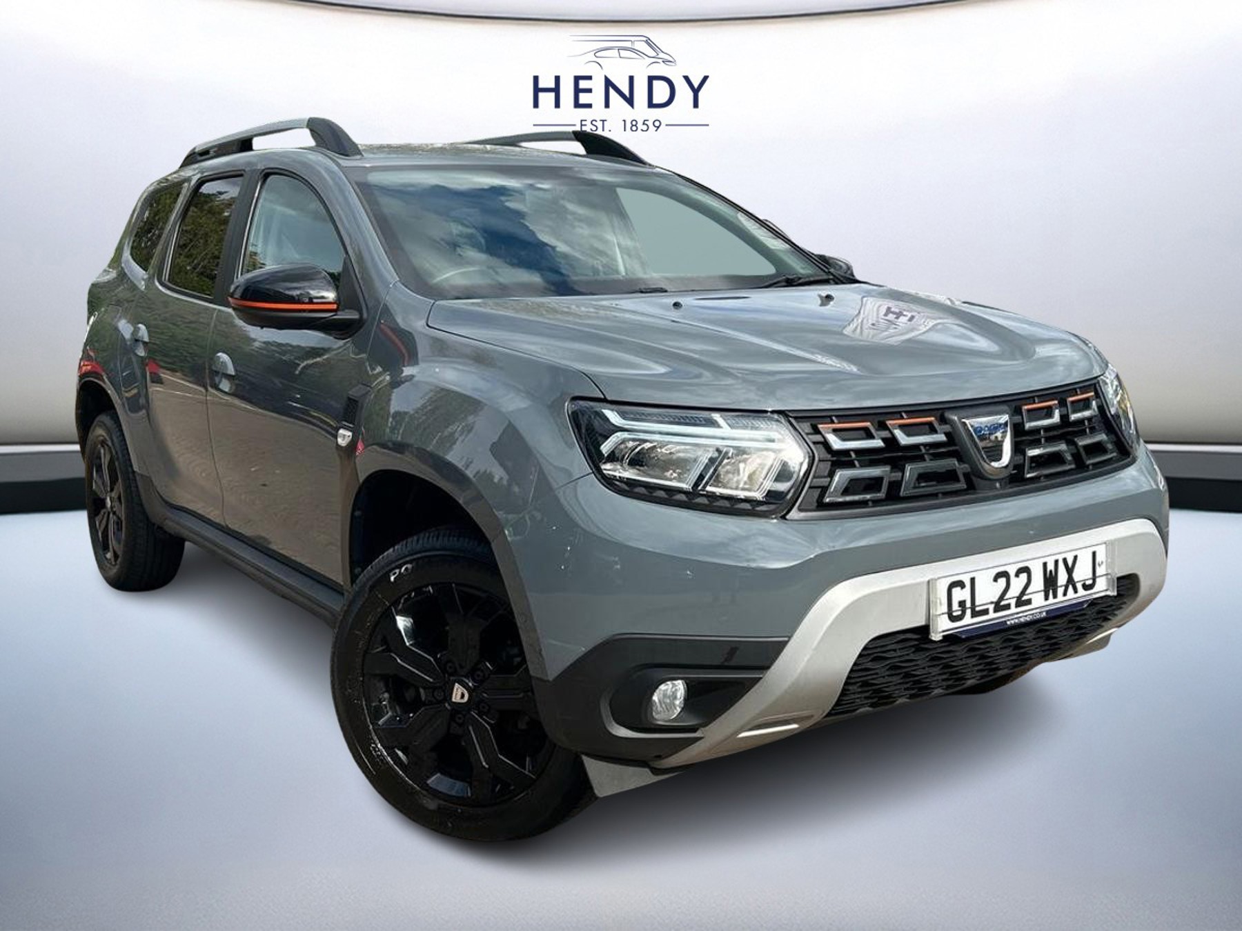 Dacia Duster listing photo