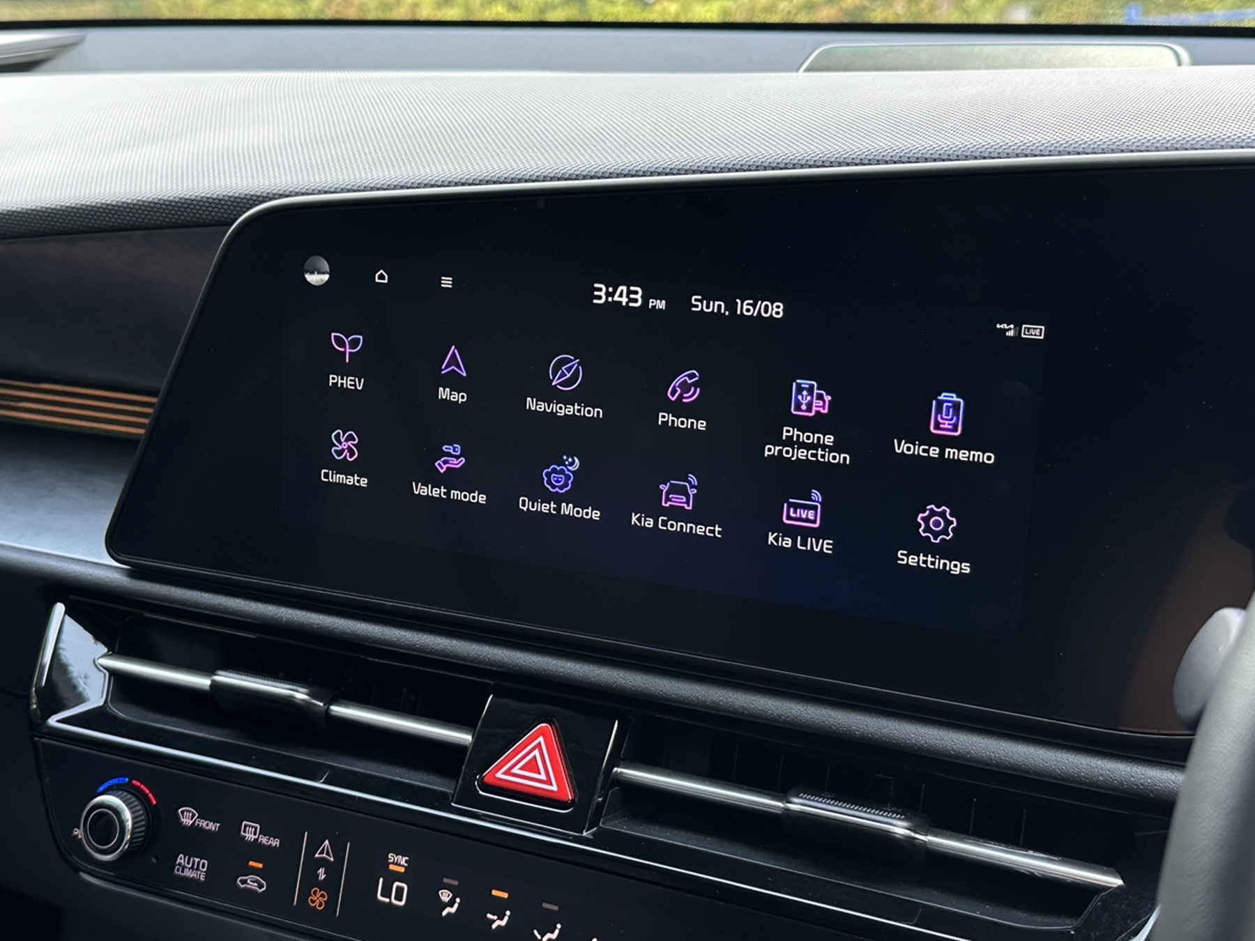 Kia Niro listing photo