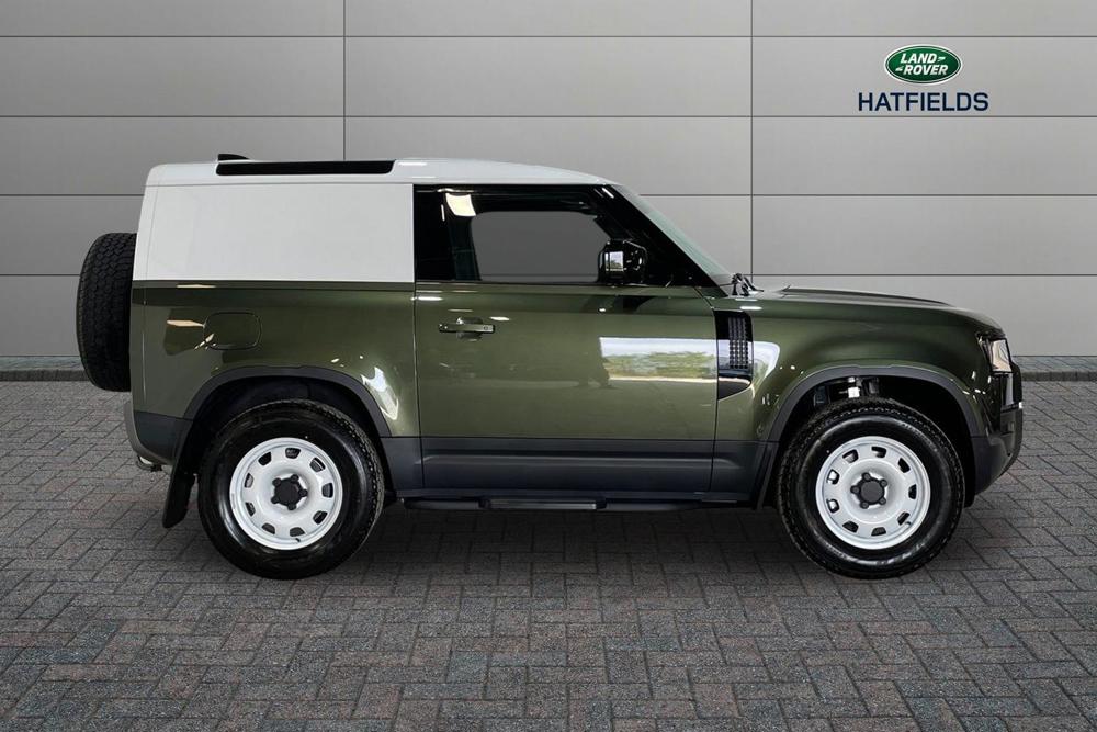 LAND ROVER DEFENDER
