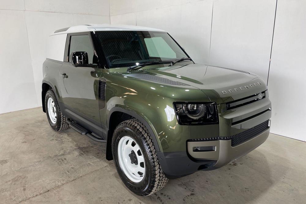 LAND ROVER DEFENDER