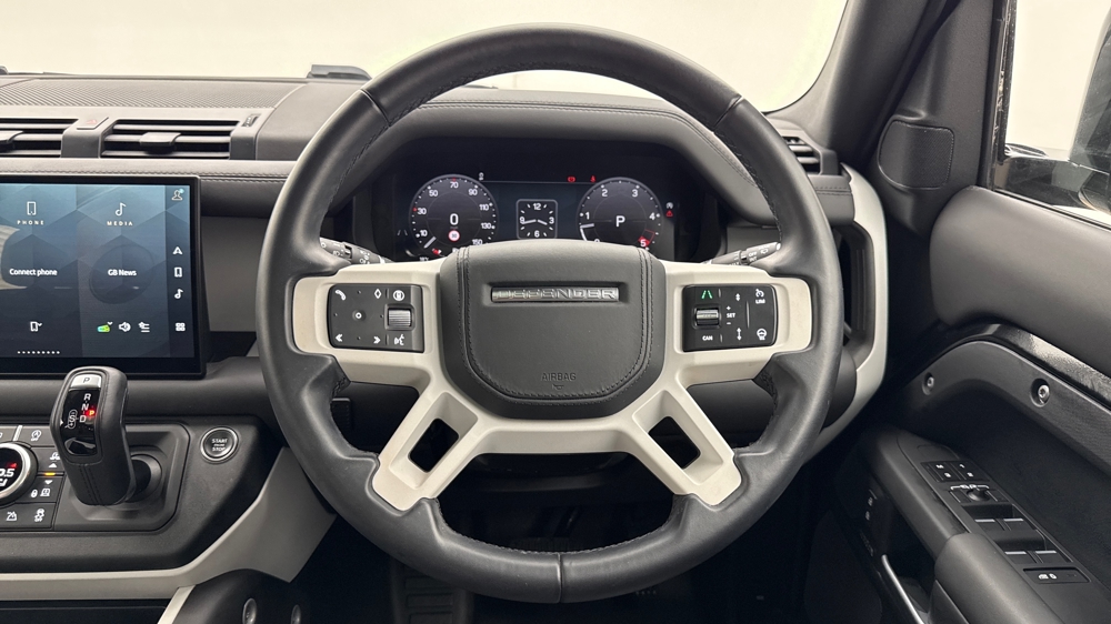 LAND ROVER DEFENDER 110