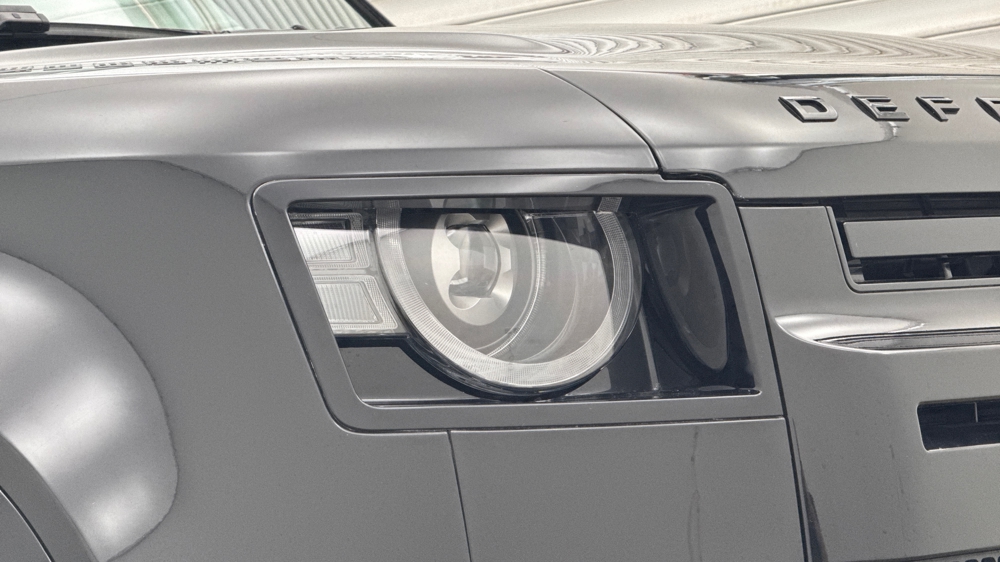 LAND ROVER DEFENDER 110