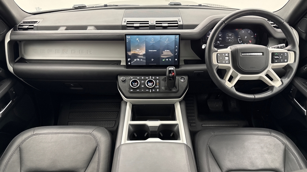 LAND ROVER DEFENDER 110