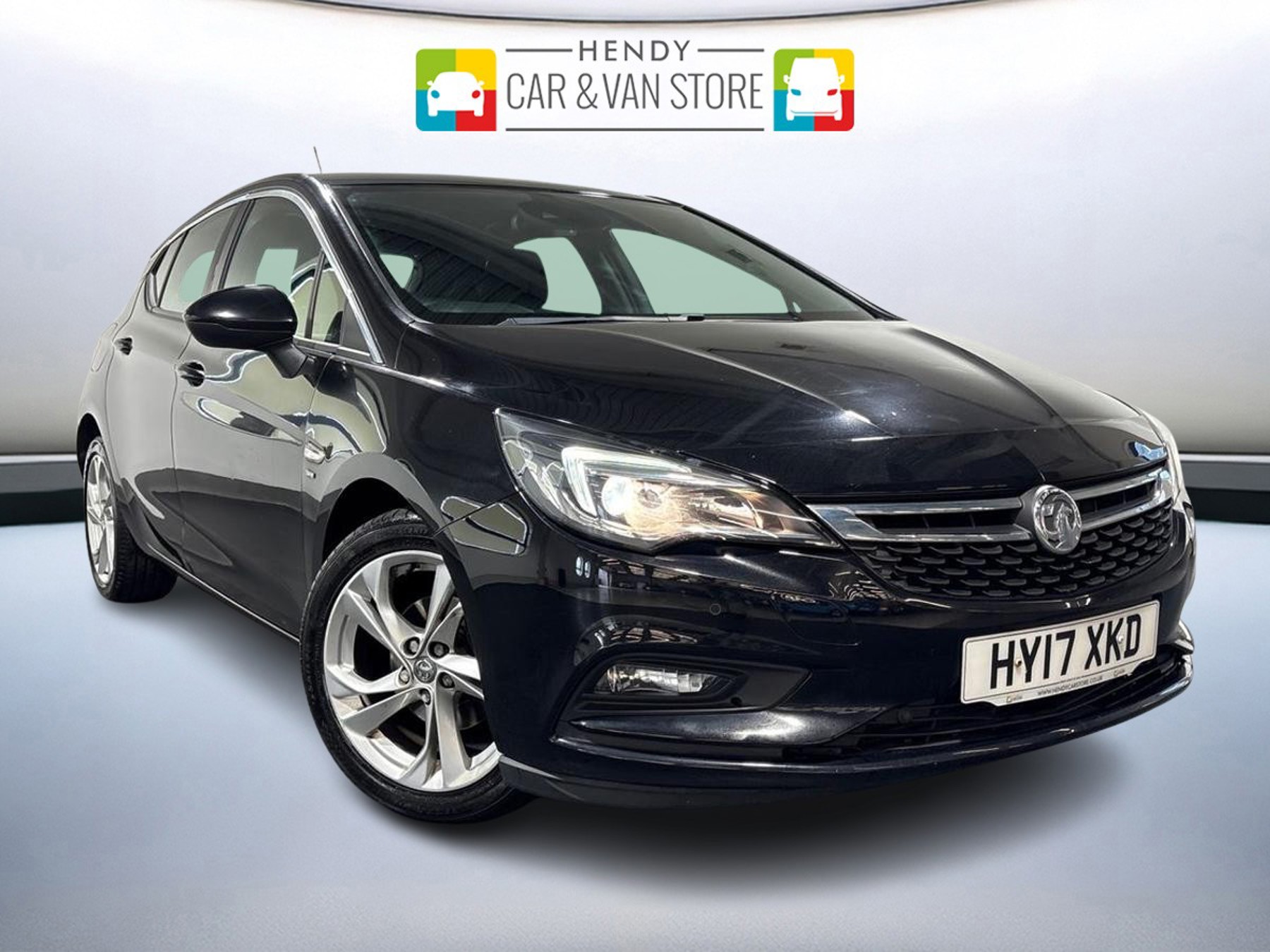 Vauxhall Astra listing photo