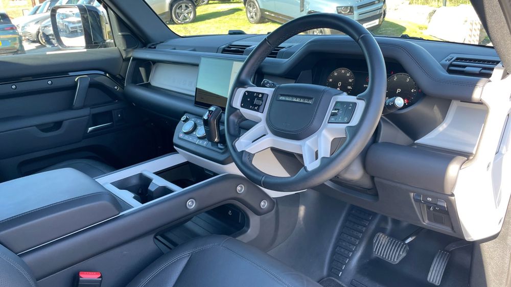 LAND ROVER DEFENDER 90