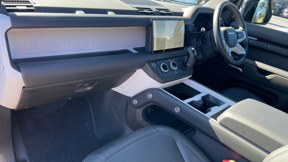 LAND ROVER DEFENDER 90