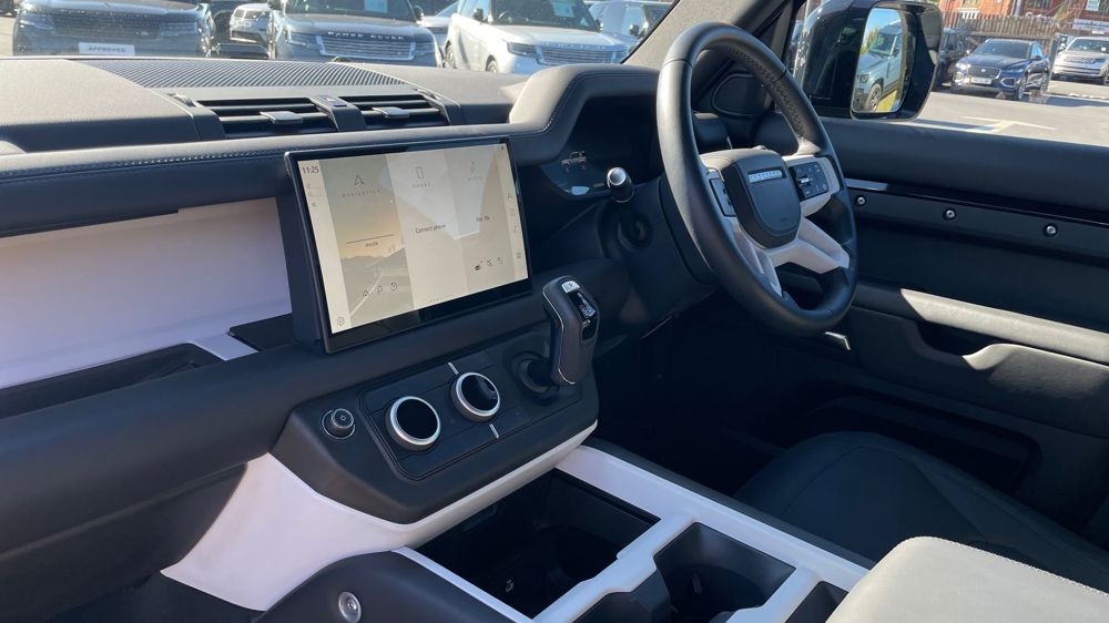 LAND ROVER DEFENDER 90