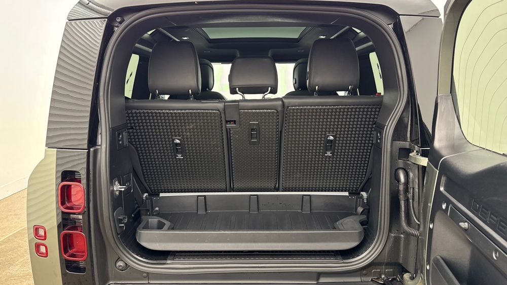 LAND ROVER DEFENDER 90