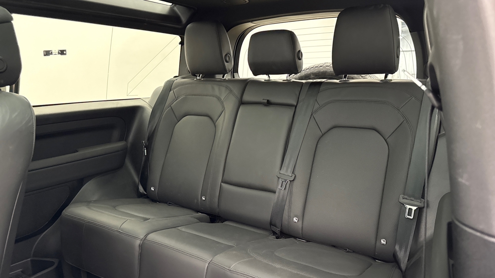 LAND ROVER DEFENDER 90
