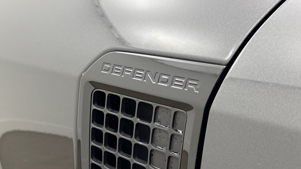 LAND ROVER DEFENDER 90
