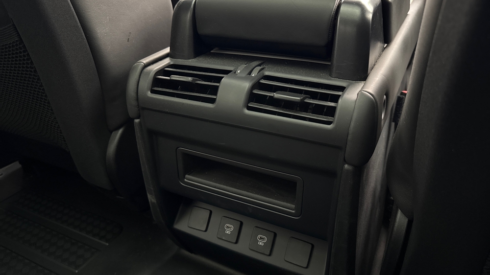LAND ROVER DEFENDER 90