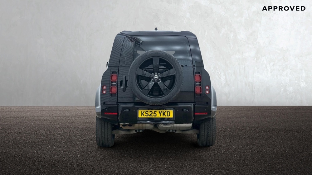 LAND ROVER DEFENDER 110