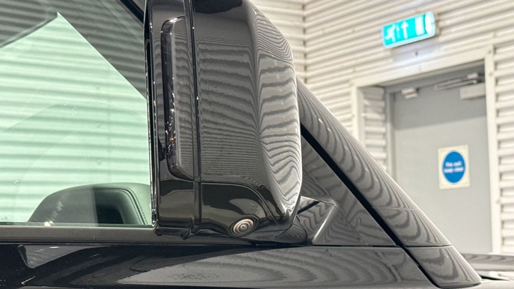 LAND ROVER DEFENDER 110