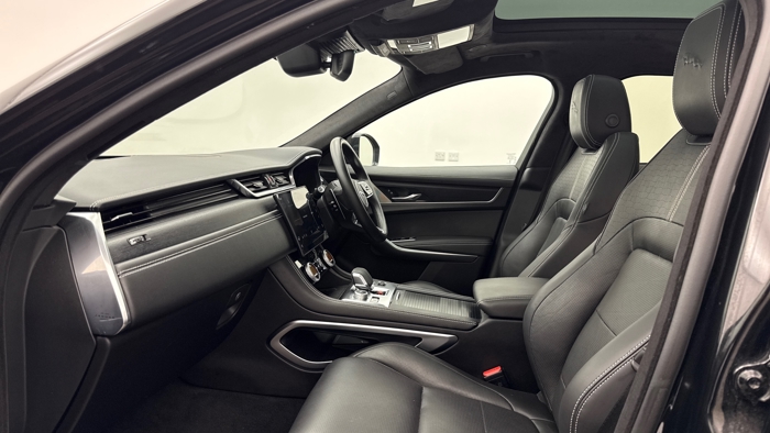 JAGUAR F-PACE D200