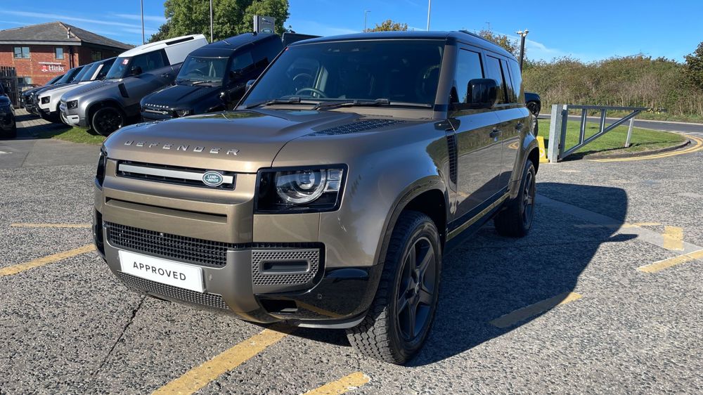 LAND ROVER DEFENDER 110