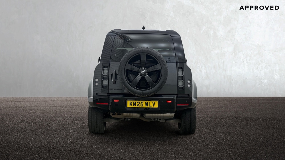 LAND ROVER DEFENDER 110