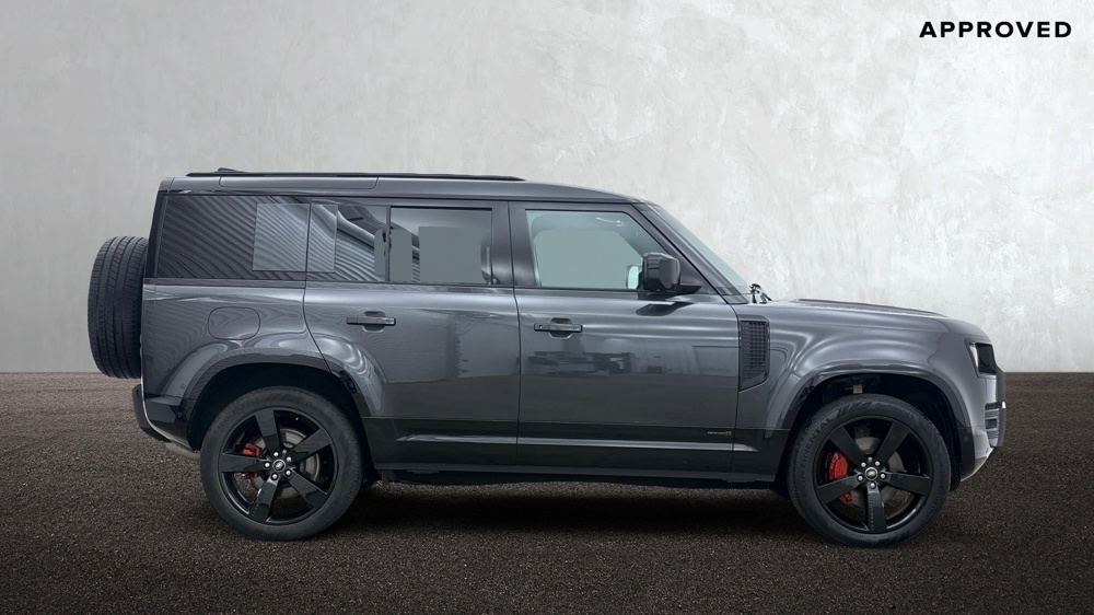 LAND ROVER DEFENDER 110