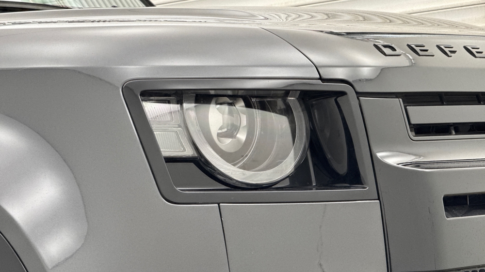 LAND ROVER DEFENDER 110