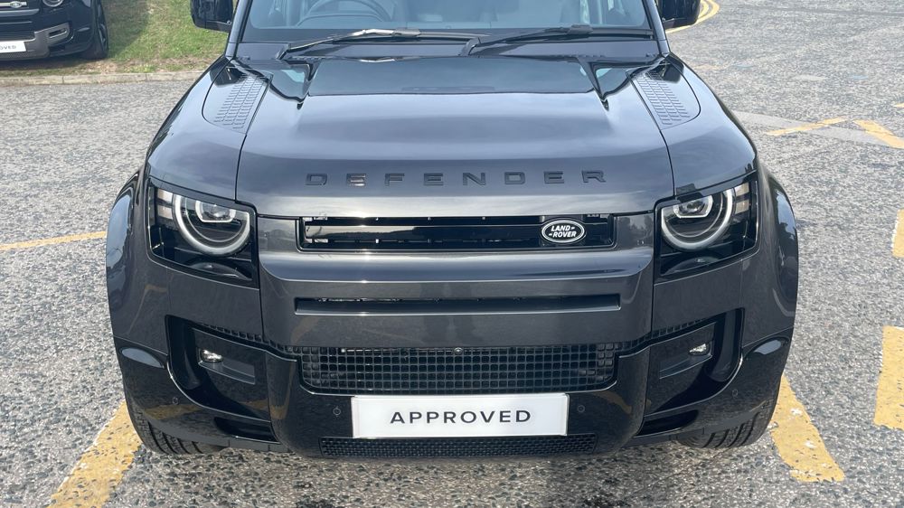 LAND ROVER DEFENDER 110