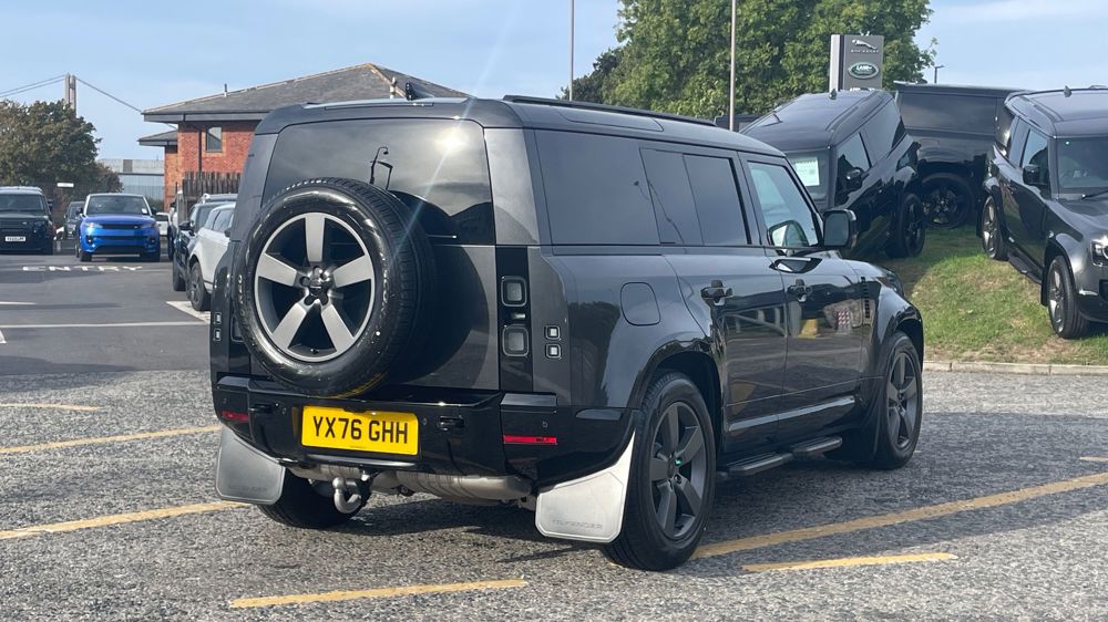LAND ROVER DEFENDER 110