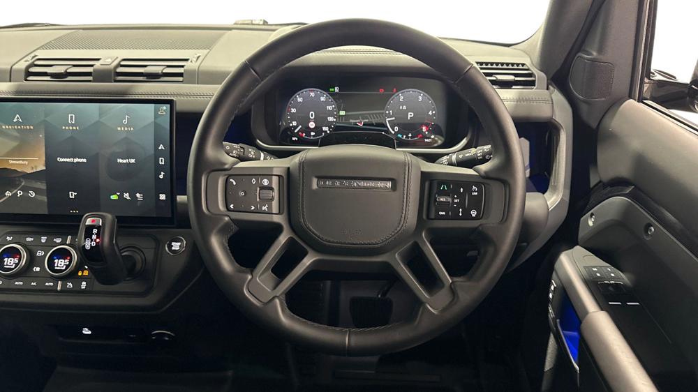 LAND ROVER DEFENDER